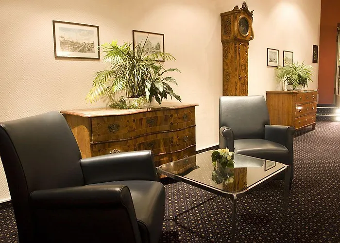 Fuerst Bismarck Hotel 3*