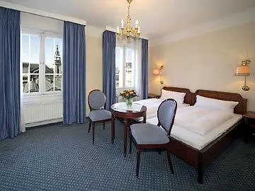 Fuerst Bismarck 3* Hambourg